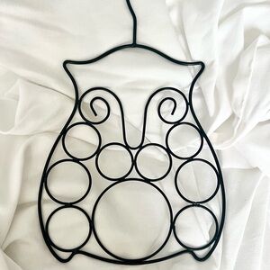 Black Metal Owl Scarf/Belt Rack